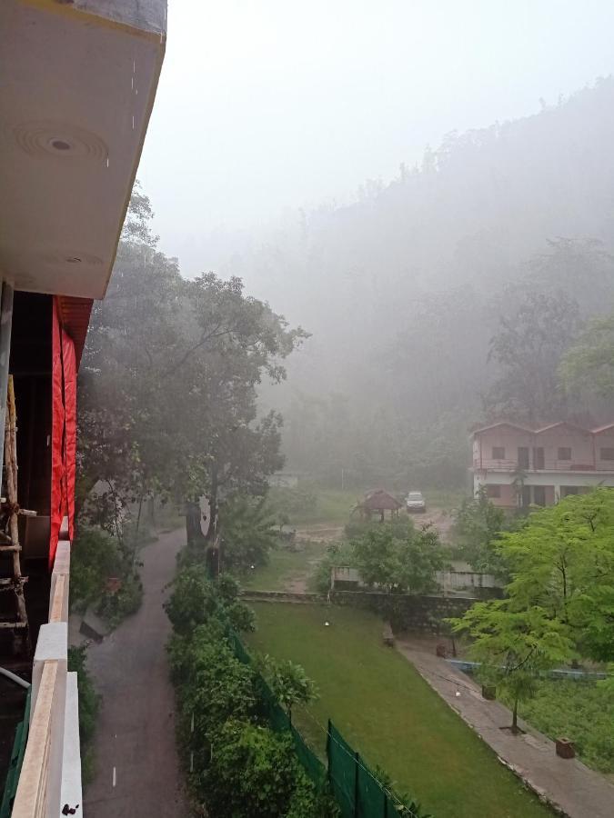 Shivanjal Wellness And Accommodation Rishīkesh Exterior foto